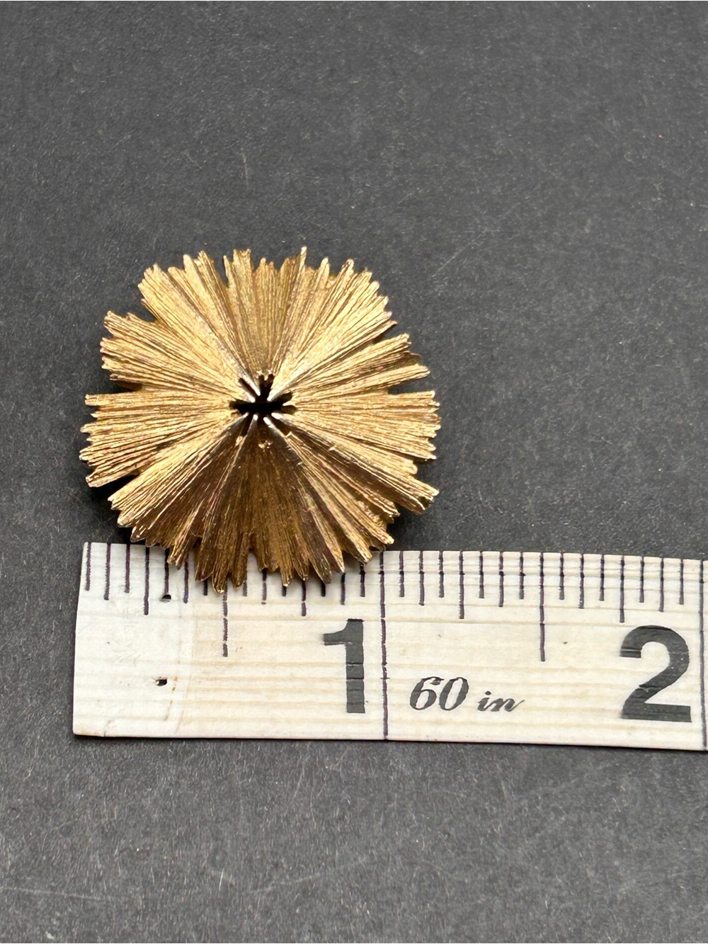 VTG Crown Trifari Gold Floral Burst Stud Clip Earrings - Picture 7 of 7